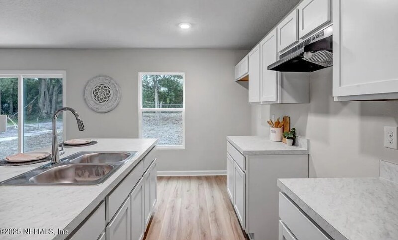 Building Photo - 5986 Patterson Ave