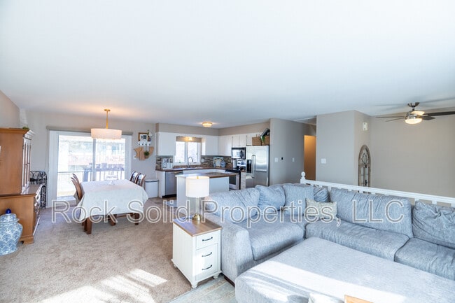 Building Photo - 1308 Green Acres Ct