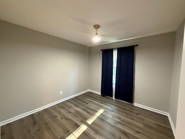 Building Photo - 429 Crow's Nest Ln