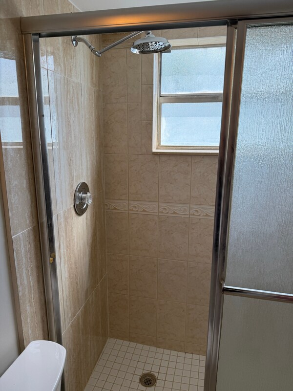 Building Photo - 3910 Crystal Lake Dr