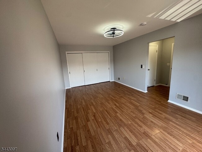 Building Photo - 3811 Bloomingdale Dr