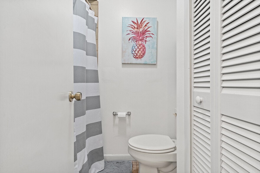 Building Photo - 2539 Fulton Ct