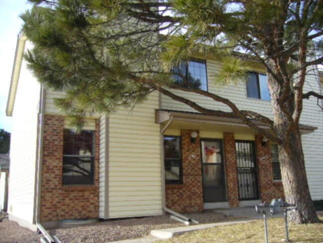 Primary Photo - Ponderosa 2 story with basement Townhouse,...