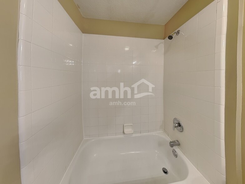 Building Photo - 11518 Grand Bay Blvd