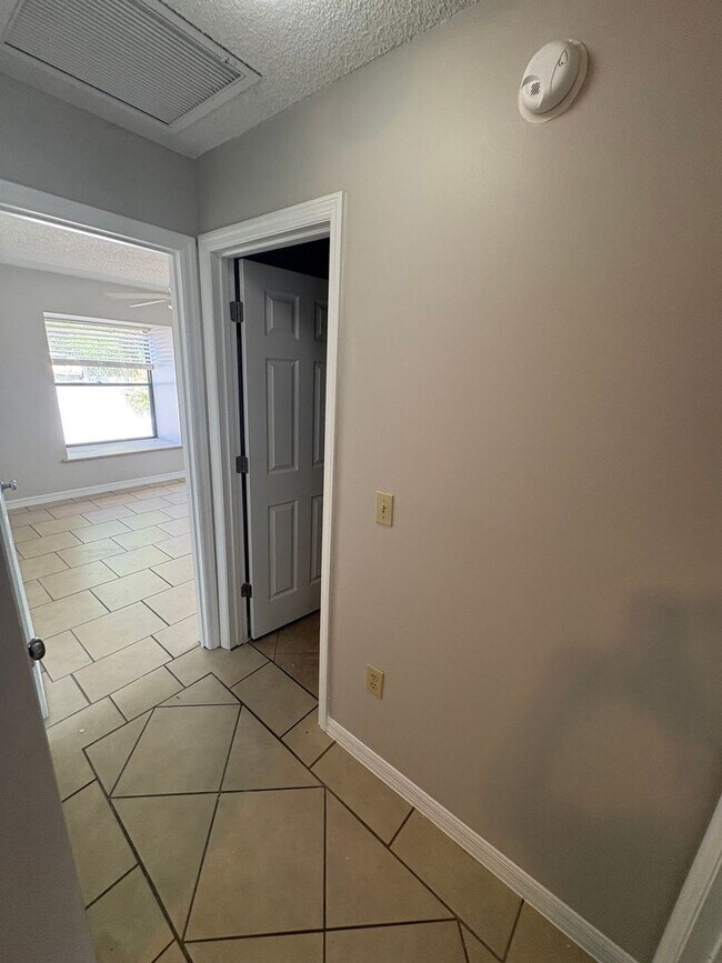 Building Photo - 316/318 Simpson St Duplex