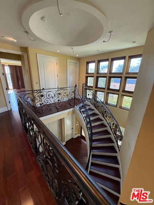 Building Photo - 1126 Yale St