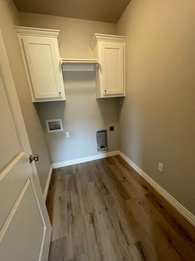 Building Photo - Cozy 3 bed, 2 bath close to Choctaw Casino