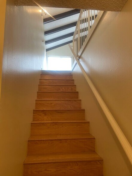 Building Photo - 5045 Maytime Ln