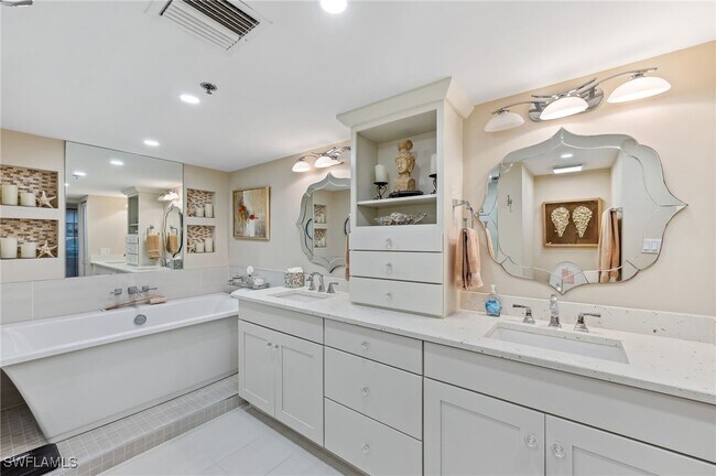 Building Photo - 6361 Pelican Bay Blvd