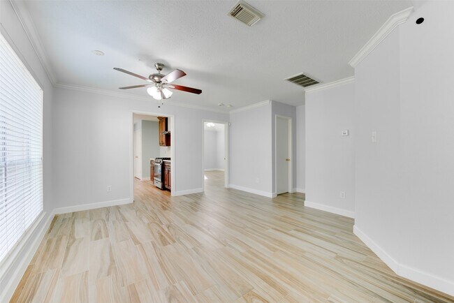 Building Photo - 6930 Haven Creek Dr