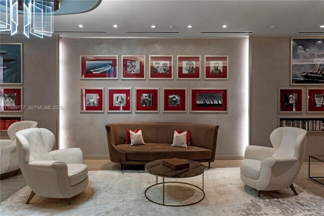 Building Photo - 1000 Brickell Plaza