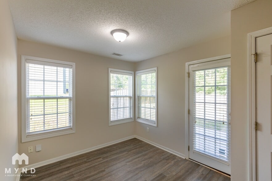 Building Photo - 432 The Gables Dr