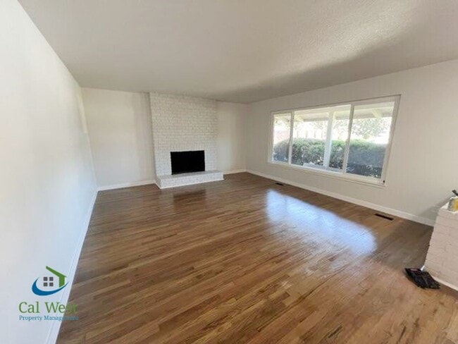Building Photo - 1436 Cherrydale Dr