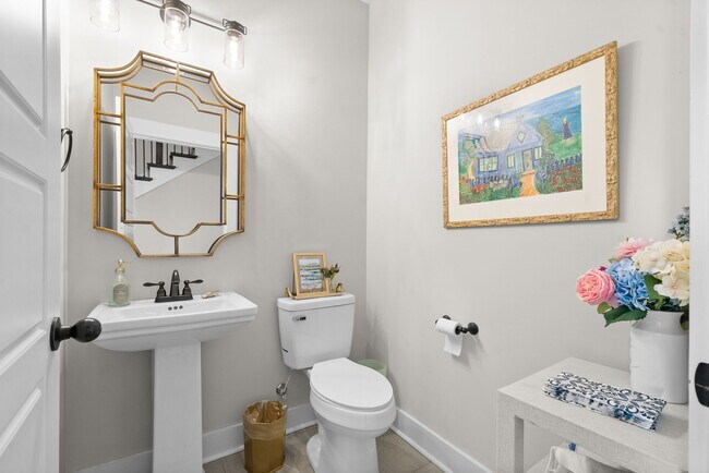 Building Photo - 331 Bluebriar Trace