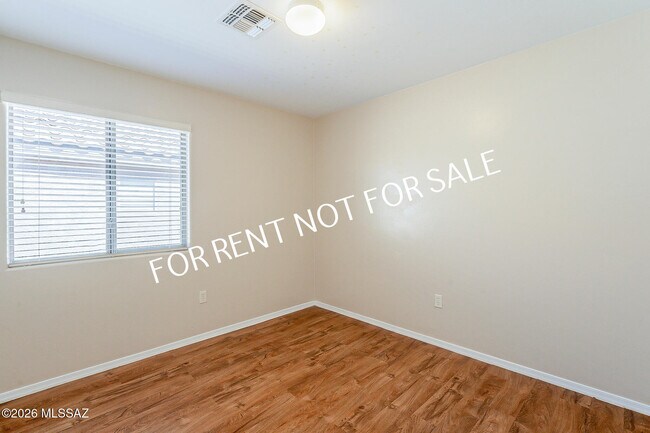 Building Photo - 8356 S Otis Dr