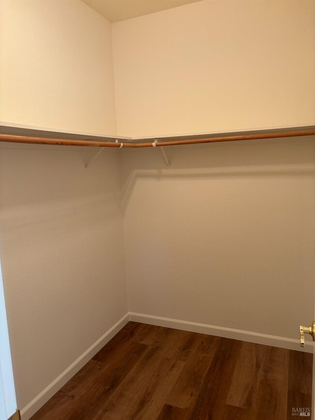 Building Photo - 735 Amherst Cir