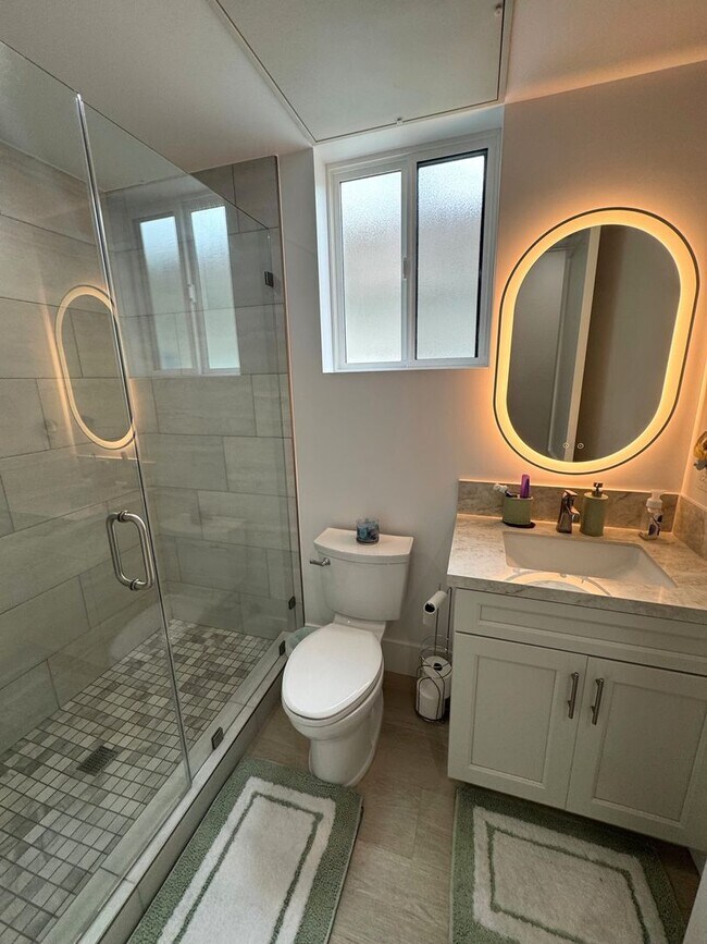 Building Photo - Luxury Coastal Living – Brand New Custom H...