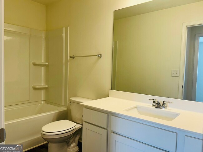 Building Photo - 403 Kings Cross Wy