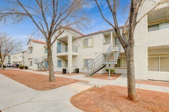 Building Photo - Beautiful 2 Bedroom 2 Full Bath Condo
