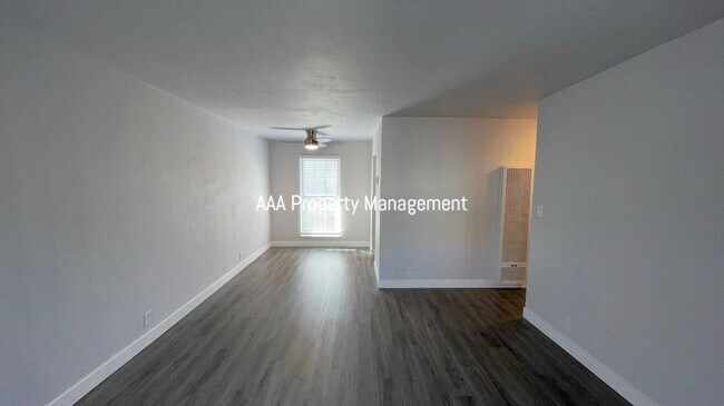 Building Photo - Concord Beautiful remodeled 1 bedroom 1 bath condo! Central location