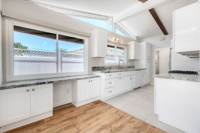 Building Photo - San Diego- Near Del Cerro - Refreshed 4 bed / 2 bath Home w/Solar ,A/C, Large Yard, Garage, and M...