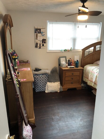 Building Photo - 8677 Canyon Cove Rd