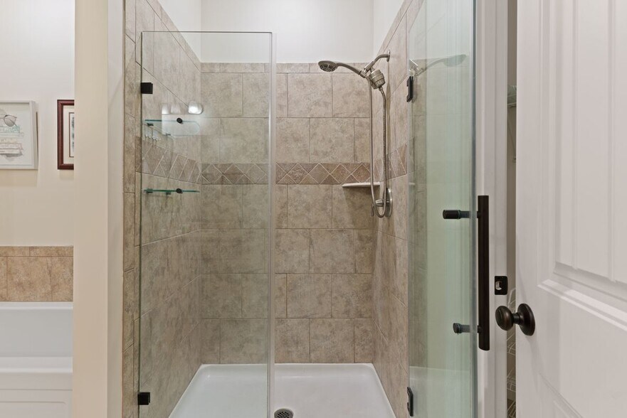 Building Photo - 504 Reserve Ln