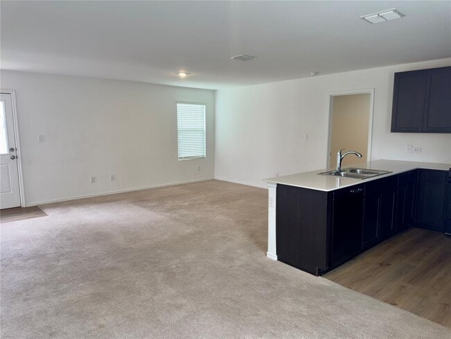 Building Photo - 510 Sunray Dr