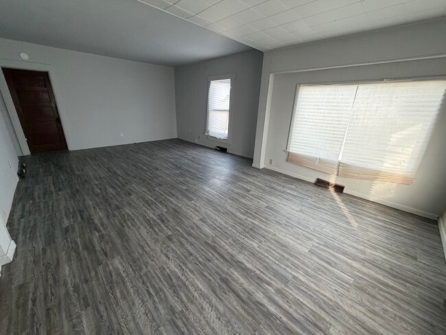 Building Photo - 716-B Robinson-