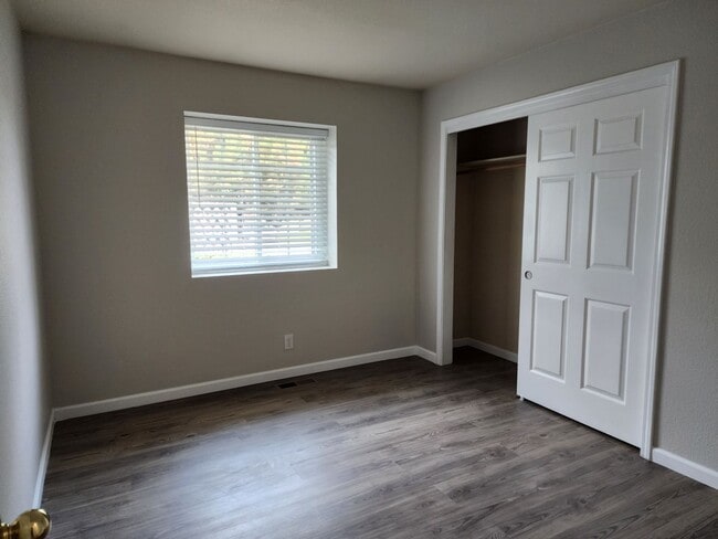 Building Photo - Home For Rent in Carson City