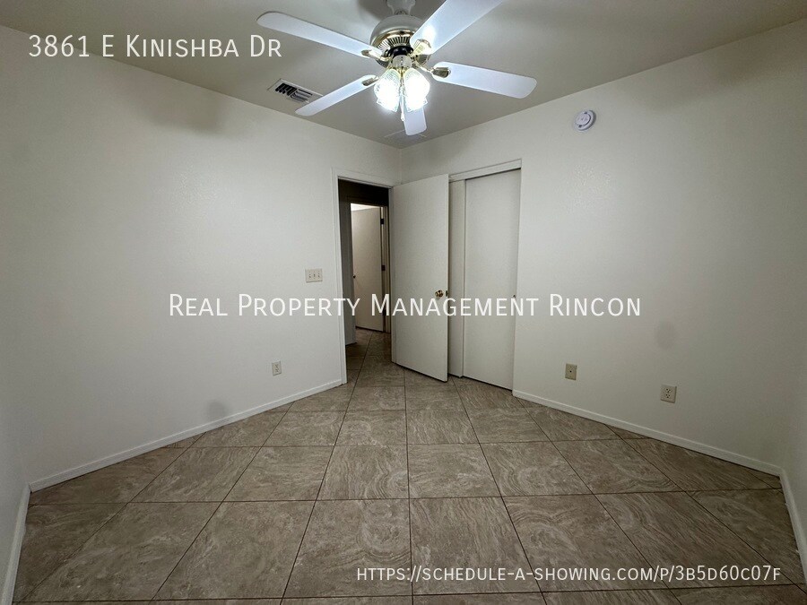 Building Photo - 3861 E Kinishba Dr