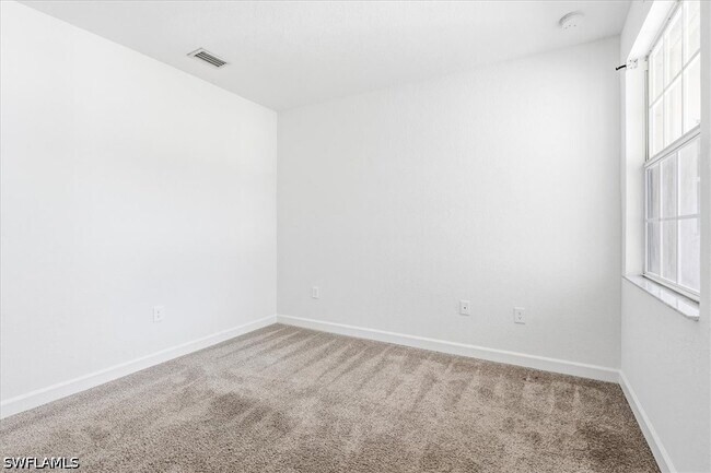 Building Photo - 7070 Venice Way