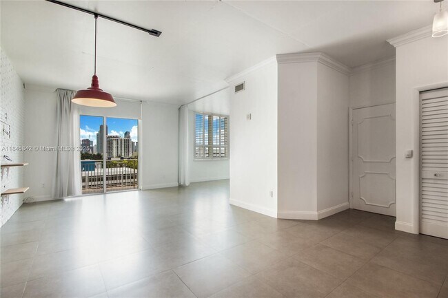 Building Photo - 2275 Biscayne Blvd Blvd
