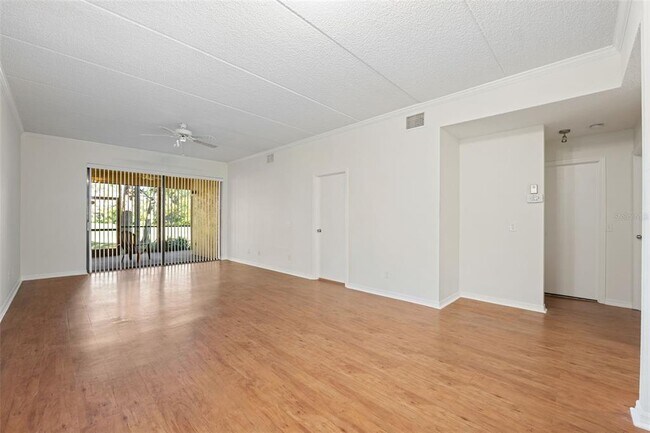 Building Photo - 121 Lindsay Ln