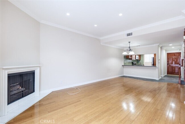 Building Photo - 14631 Dickens St