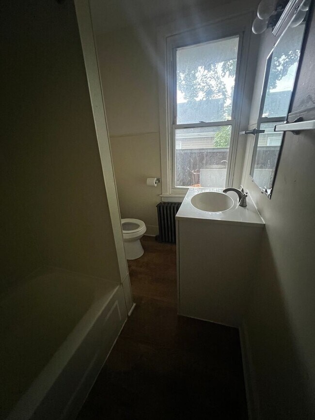 Building Photo - 49 S Front St