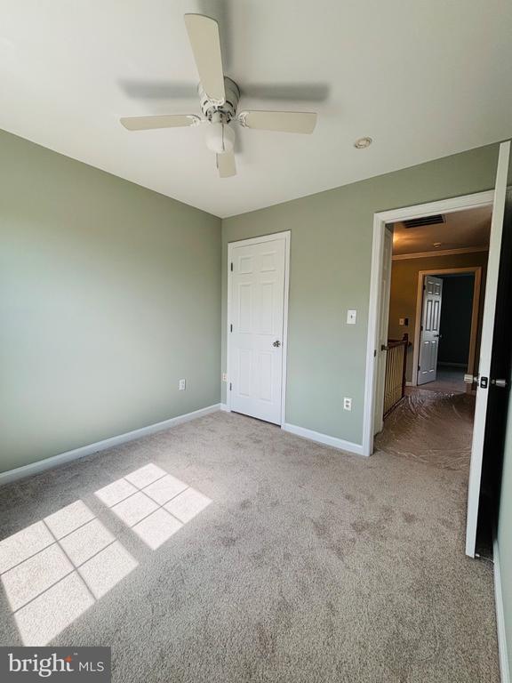 Building Photo - 109 Barrows Ct