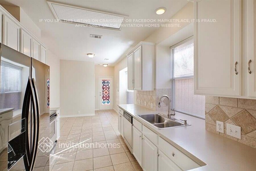 Building Photo - 7434 Saddlehorn Dr