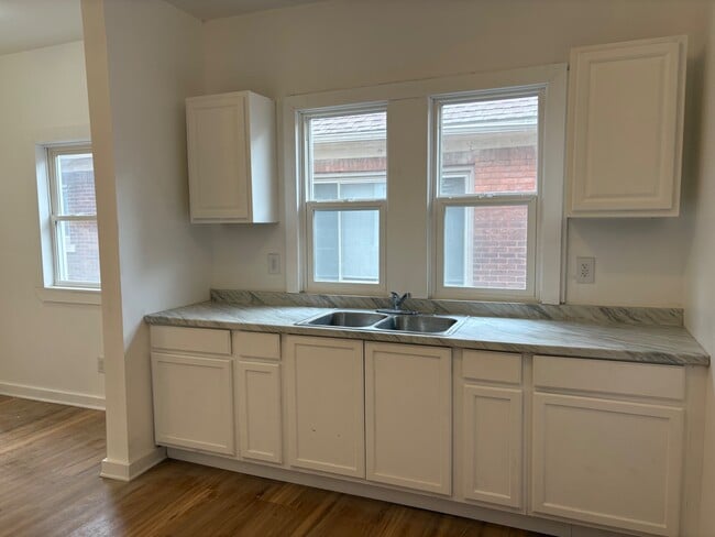 Building Photo - 3317 Webb St