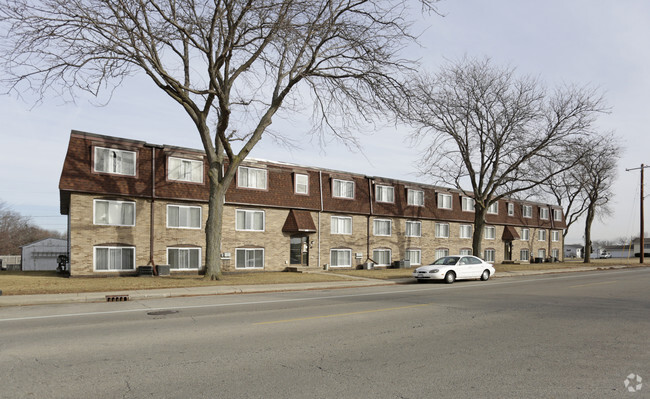 Building Photo - Mundelein Apartments