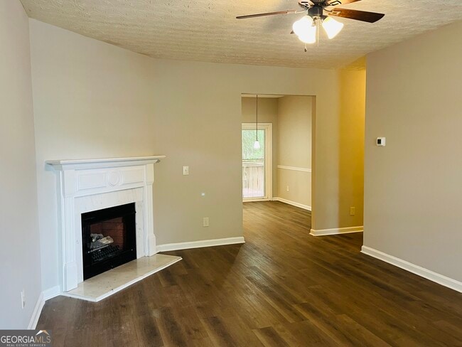 Building Photo - 4014 Carisbrook Dr