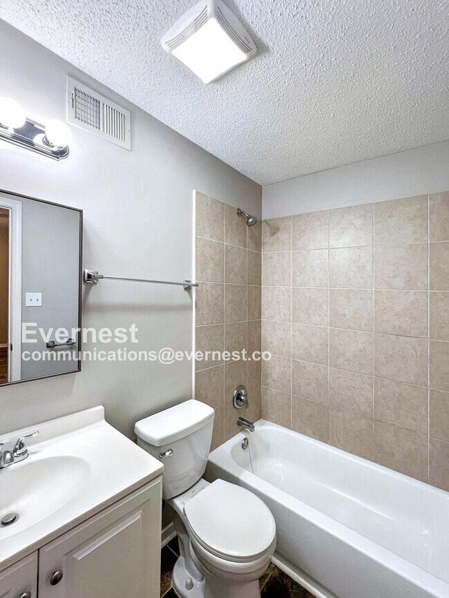 Building Photo - 3997 Tuscany Dr
