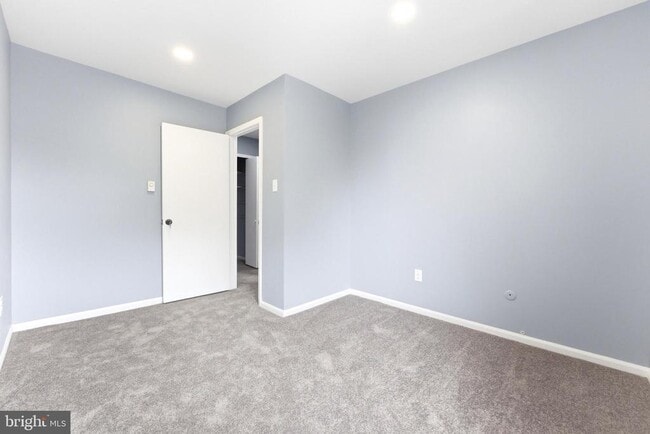 Building Photo - 79 Edinshire Rd