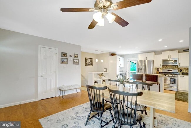 Building Photo - 6510 Carriage Dr