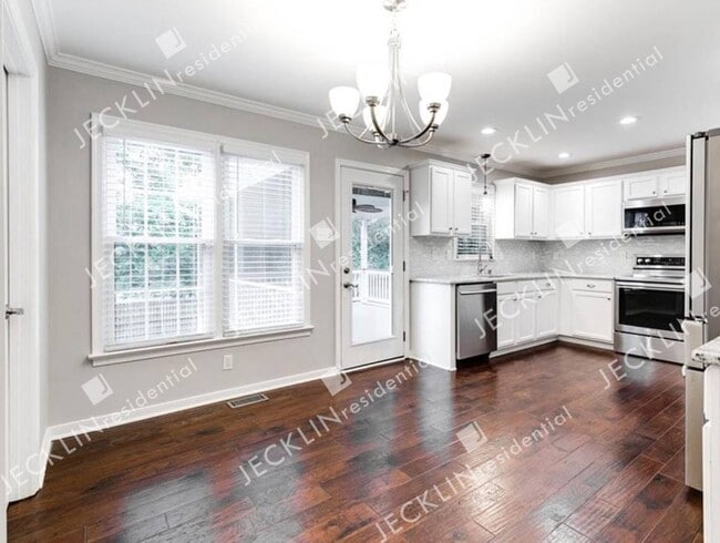 Building Photo - 2628 Hillgate Ct