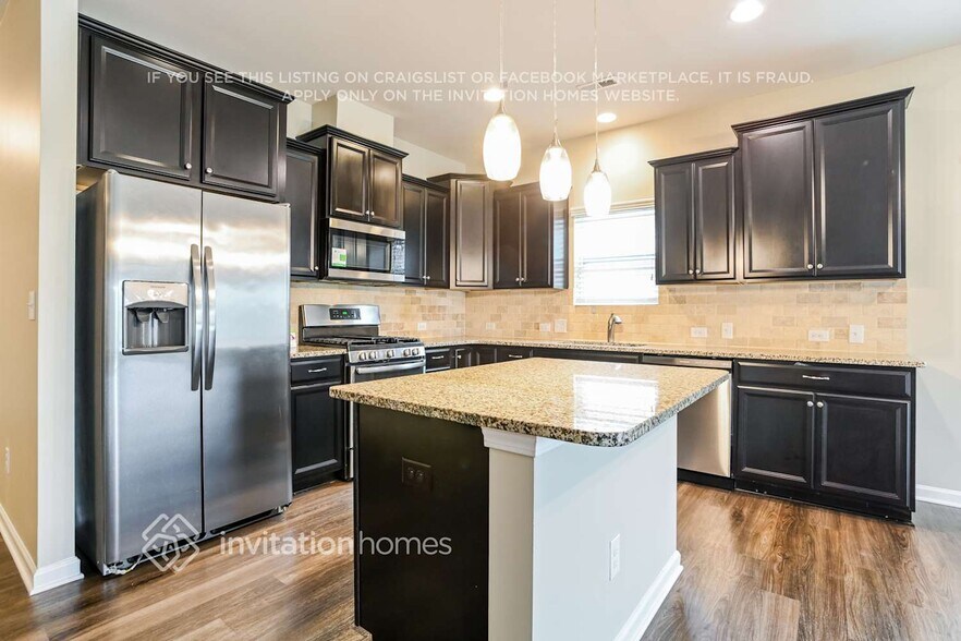 Building Photo - 7107 Strawberry Fields Ln