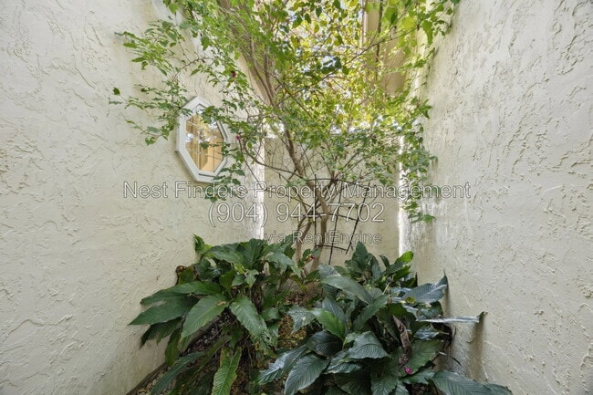Building Photo - 4063 Mizner Ct