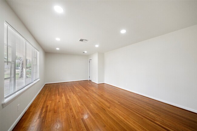 Building Photo - 10306 Eddystone Dr