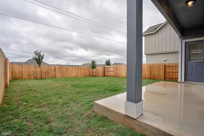 Building Photo - 209 Majestic Cedar Dr