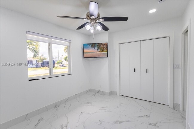 Building Photo - 3001 SW 35th Ave